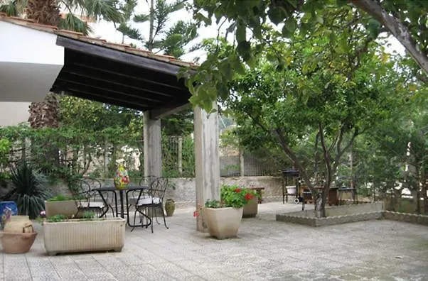S.Giorgio Apartments シャッカ